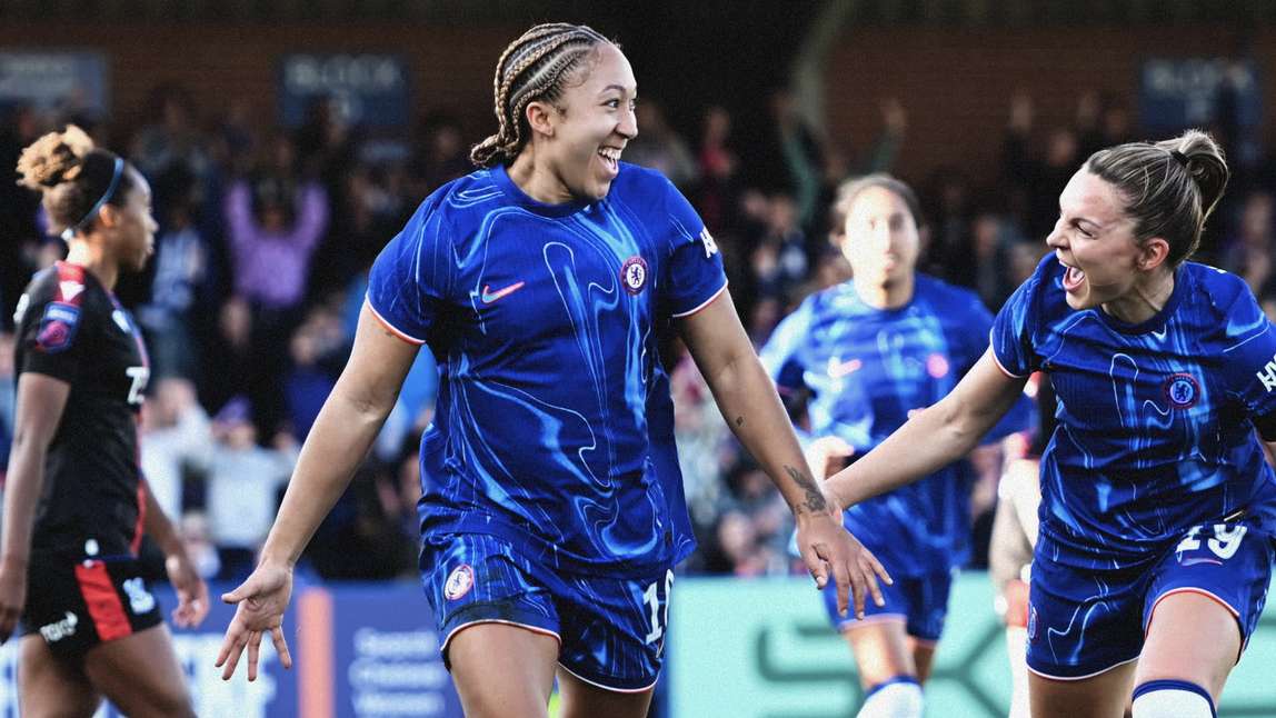 现代足球运 现代足球运